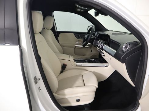 Certified 2025 Mercedes-Benz GLB 250 GLB 250 image 20