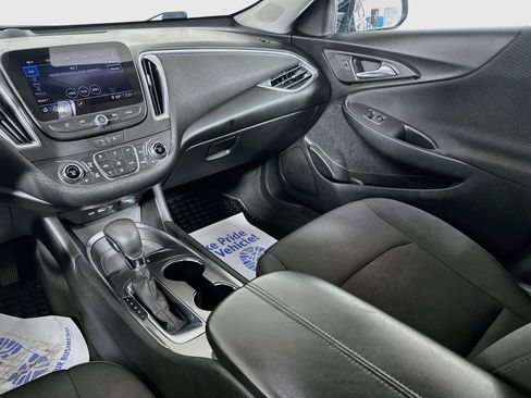 Used 2021 Chevrolet Malibu LT FWD image 21