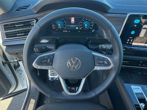 New 2026 Volkswagen Atlas SEL Premium R-Line image 18