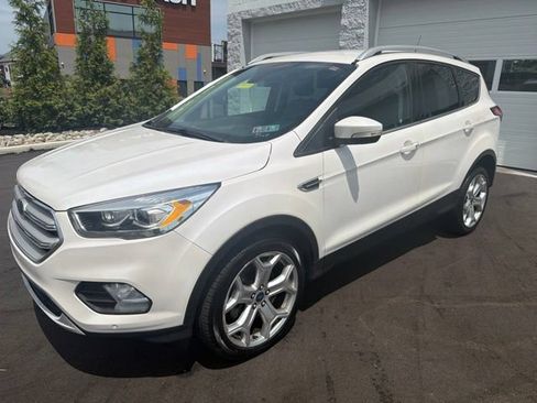 Certified 2019 Ford Escape Titanium AWD/4WD image 2