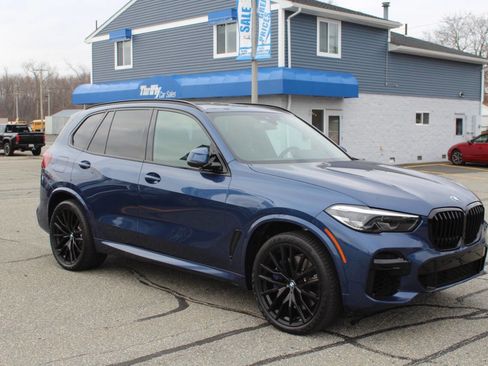 Used 2023 BMW X5 M50i w/ Climate Comfort Package image 5