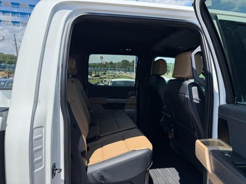 Used 2026 Ford F450 Lariat w/ Lariat Ultimate Package AWD/4WD image 11