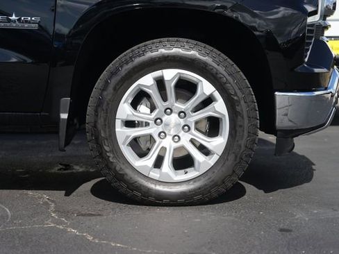 Used 2025 Chevrolet Silverado 1500 LTZ w/ LTZ Premium Texas Edition AWD/4WD image 4