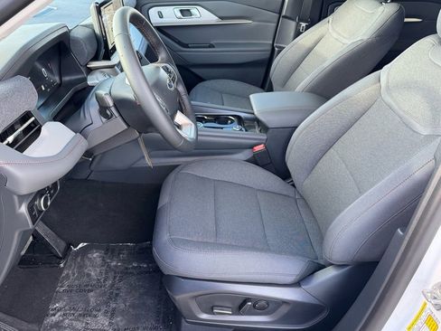 New 2026 Ford Explorer Active image 8