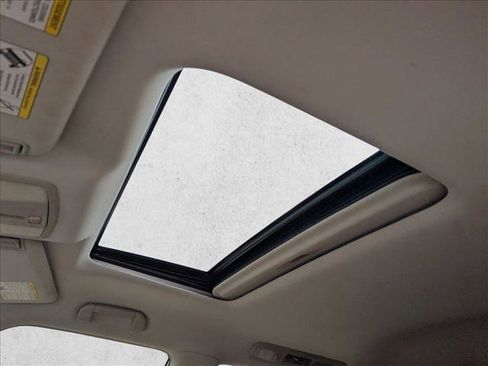 Used 2017 Nissan Armada Platinum w/ Interior Lighting Package image 15