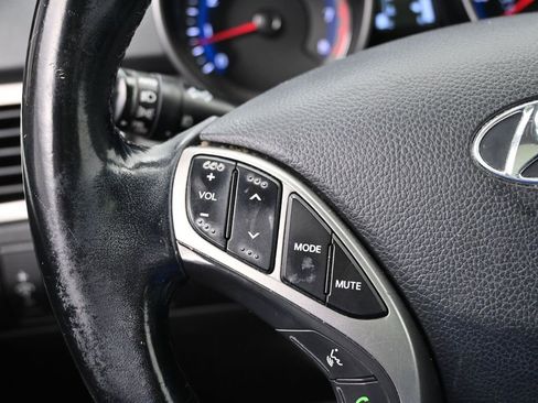 Used 2014 Hyundai Elantra GT w/ Option Group 03 image 11