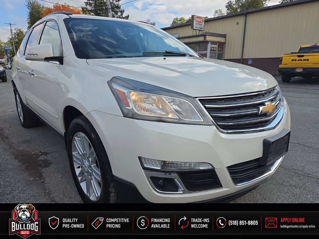 Used 2015 Chevrolet Traverse LT w/ Style and Technology Package AWD/4WD image 3