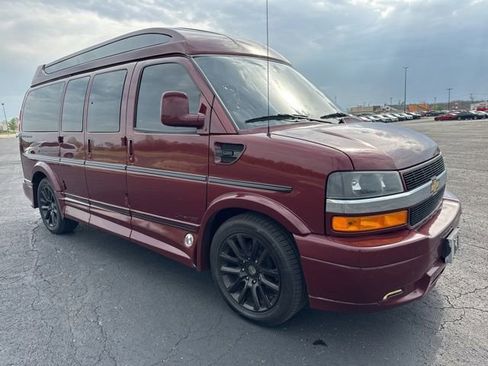 Used 2021 Chevrolet Express 2500 LS w/ Enhanced Convenience Package RWD image 3