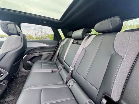 Used 2024 Cadillac Lyriq Tech AWD/4WD image 18