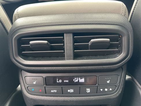 Used 2024 Honda Pilot Elite image 19