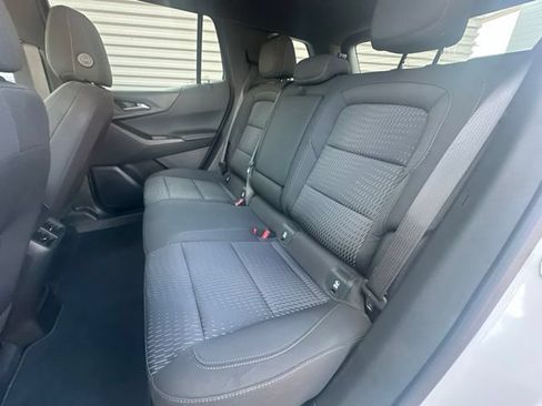 Used 2025 Chevrolet Equinox LT AWD/4WD image 10