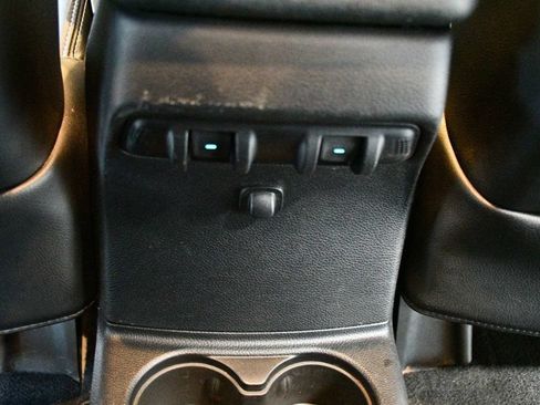 Used 2014 Jeep Wrangler Unlimited Sahara AWD/4WD image 32