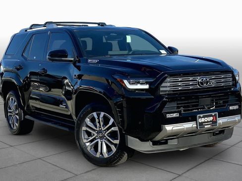 Used 2025 Toyota 4Runner Limited AWD/4WD image 3