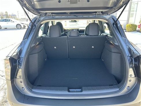 Used 2025 Nissan Kicks S image 25