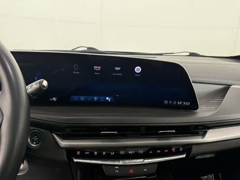 Used 2024 Cadillac XT4 Premium Luxury image 20