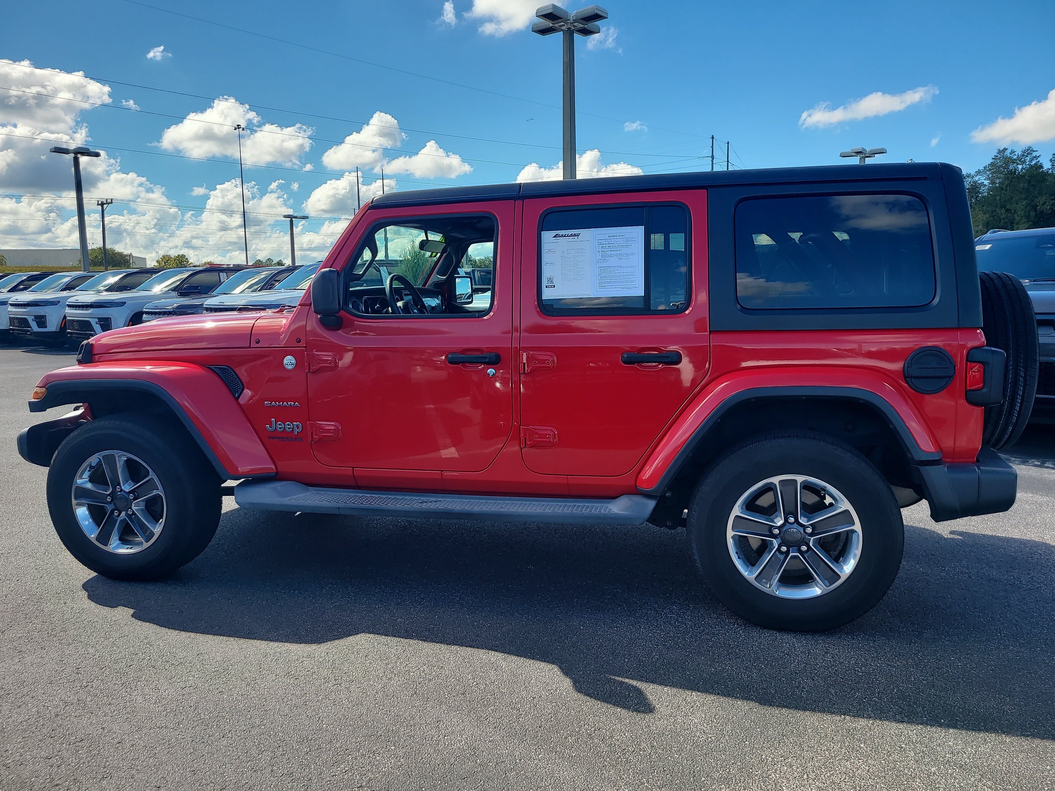 Used 2019 Jeep Wrangler Unlimited Sahara AWD/4WD image 7