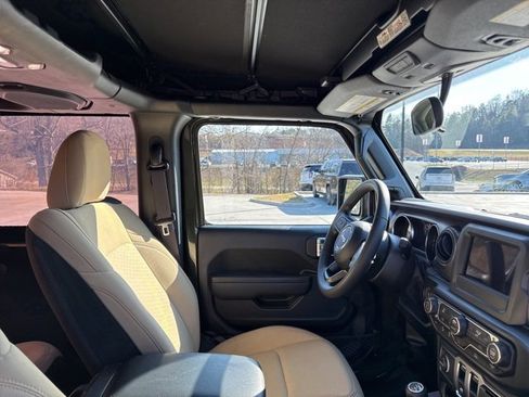 Used 2022 Jeep Wrangler Willys image 35