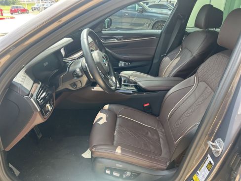 Certified 2023 BMW M550i xDrive AWD/4WD image 5