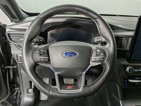 Used 2020 Ford Explorer ST w/ Premium Technology Package AWD/4WD image 18