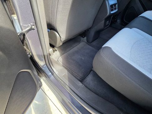 Used 2022 Chevrolet Equinox LS w/ LS Convenience Package image 20