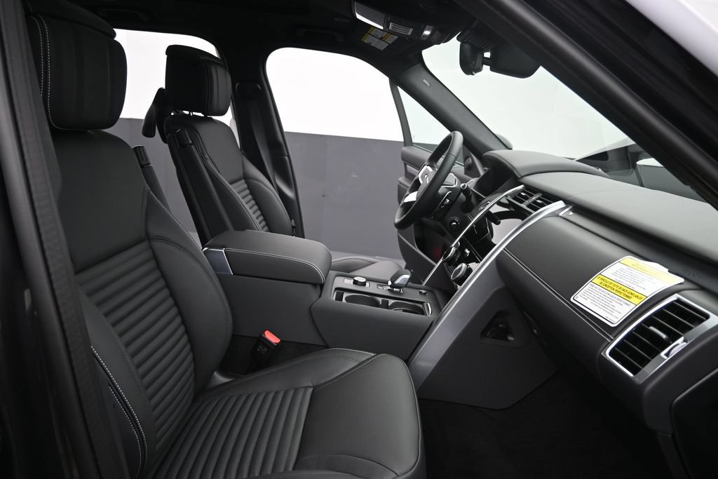 New 2026 Land Rover Discovery Limited Edition AWD/4WD image 5