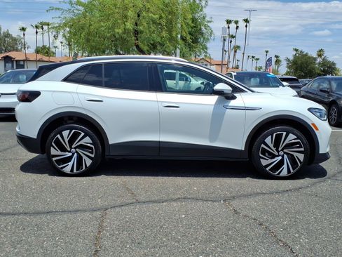 Certified 2025 Volkswagen ID.4 Pro S Plus AWD/4WD image 8