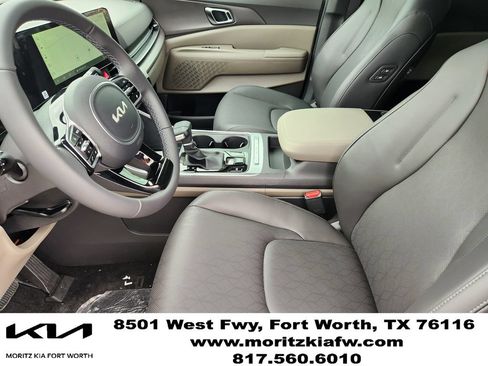 New 2026 Kia Carnival EX FWD image 9