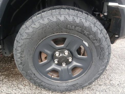 Used 2023 Jeep Wrangler Sport image 43