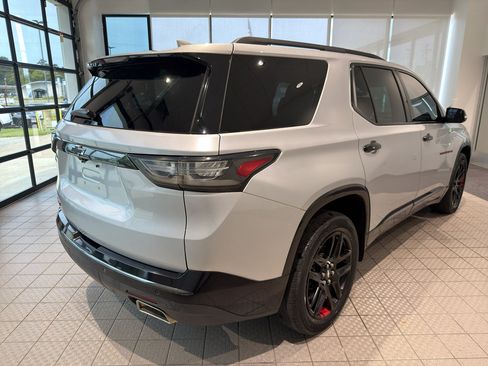 Used 2019 Chevrolet Traverse Premier w/ Redline Edition FWD image 5
