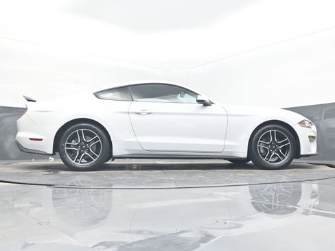 Used 2020 Ford Mustang Premium image 26