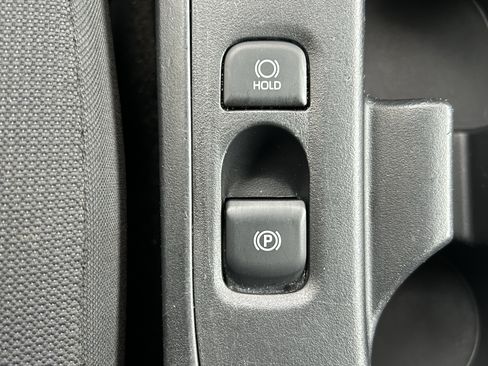 Certified 2023 Toyota Corolla LE image 31