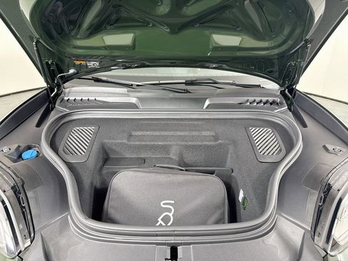 Certified 2024 Porsche Macan Turbo Electric AWD/4WD image 30