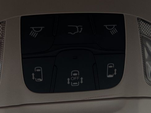 Used 2019 Chrysler Pacifica Touring-L FWD image 22