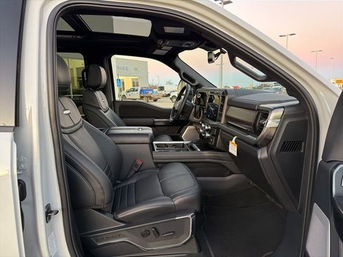 New 2026 Ford F250 Platinum w/ FX4 Off-Road Package image 22