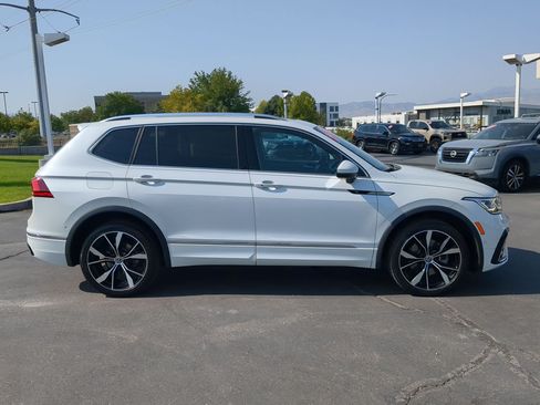 Used 2022 Volkswagen Tiguan SEL R-Line AWD/4WD image 7