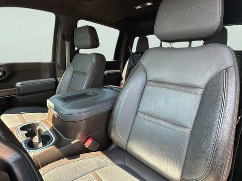 Used 2022 GMC Sierra 3500 Denali AWD/4WD image 14