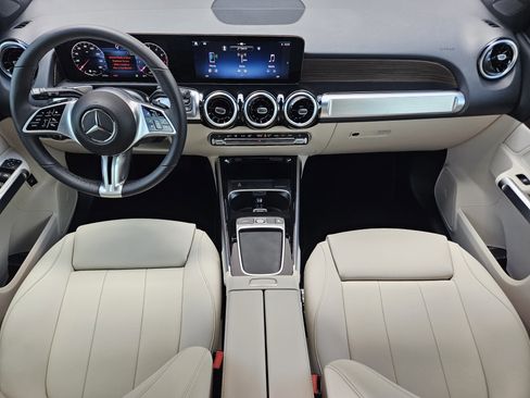 Used 2026 Mercedes-Benz GLB 250 image 18