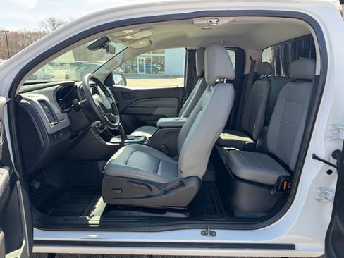 Used 2016 Chevrolet Colorado W/T w/ WT Convenience Package image 9