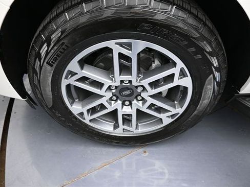 Certified 2026 Ford Expedition Active AWD/4WD image 19