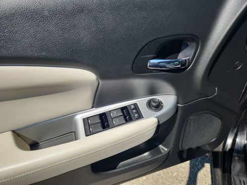 Used 2013 Chrysler 200 Limited FWD image 15