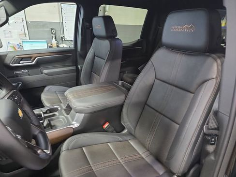 New 2026 Chevrolet Silverado 1500 High Country AWD/4WD image 17