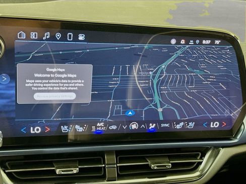 New 2025 Chevrolet Equinox EV LT w/ Convenience Package II image 8