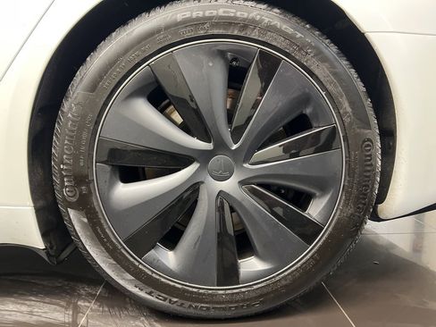 Used 2022 Tesla Model S Base image 7