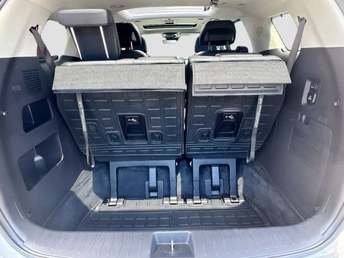 Certified 2024 Kia Carnival SX Prestige FWD image 32