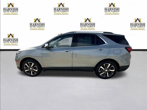 Used 2023 Chevrolet Equinox Premier image 2