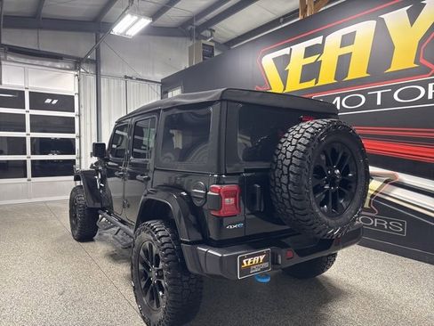 Used 2024 Jeep Wrangler Unlimited Sahara image 14