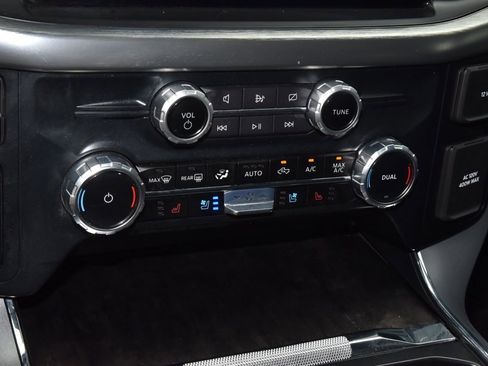 Used 2023 Ford F150 Lariat RWD image 29