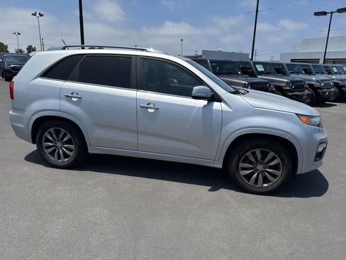 Used 2012 Kia Sorento SX FWD image 9