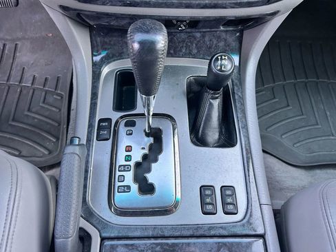 Used 2005 Toyota Land Cruiser image 20