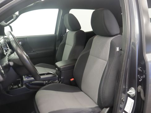 Certified 2021 Toyota Tacoma TRD Sport w/ Technology Package image 7